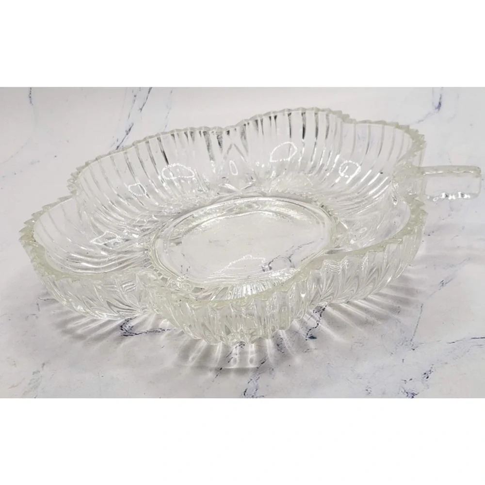 Vintage Clear Glass Clover Shamrock Shaped Trinket Candy Dish 6